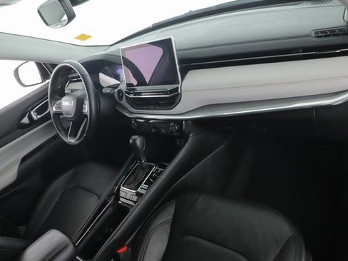 Used 2022 Jeep Compass Limited image 30