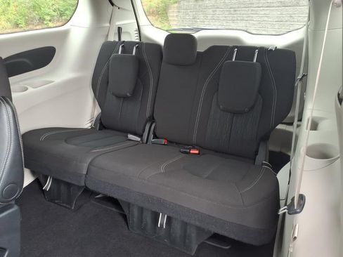 Used 2024 Chrysler Voyager LX FWD image 12