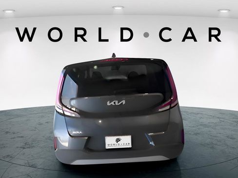 Used 2024 Kia Soul LX w/ Option Group 015 image 6