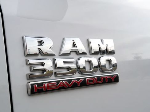 Used 2018 RAM 3500 Tradesman w/ Chrome Appearance Group AWD/4WD image 28