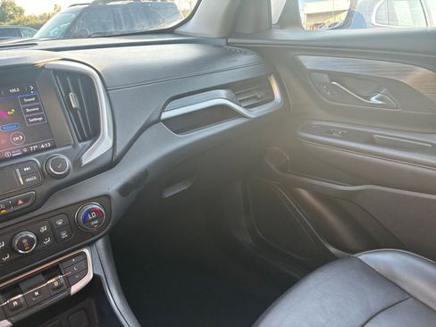 Used 2023 GMC Terrain SLT image 35