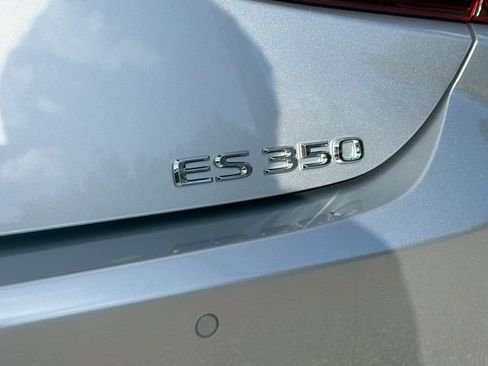 Used 2025 Lexus ES 350 w/ Premium Package FWD image 11