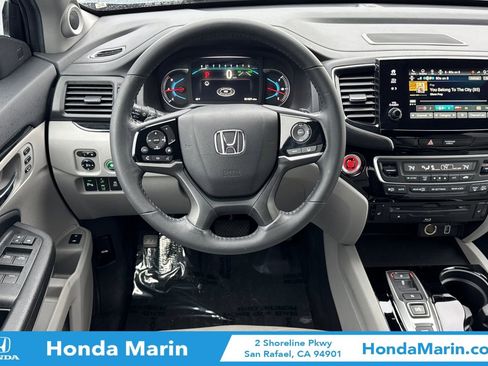 Used 2020 Honda Pilot Touring image 17