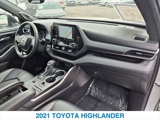 Used 2021 Toyota Highlander XSE FWD image 26