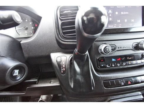 Used 2024 RAM ProMaster 2500 w/ Convenience Group FWD image 27