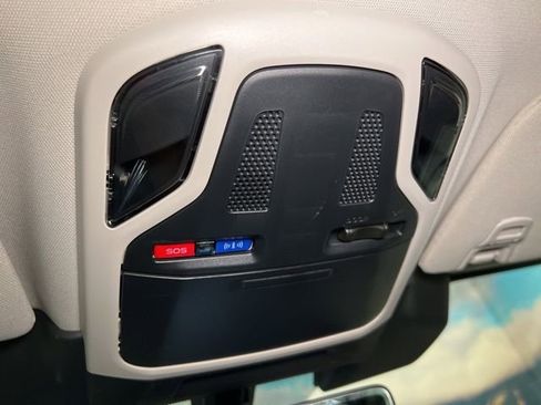 Used 2025 Subaru Outback Premium w/ Popular Package #1A image 44