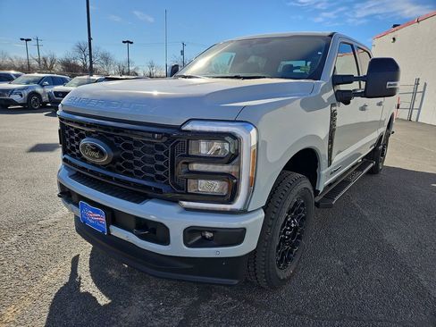 New 2026 Ford F250 Lariat w/ Black Appearance Package image 4