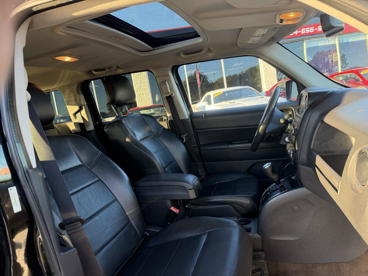 Used 2014 Jeep Patriot High Altitude FWD image 18