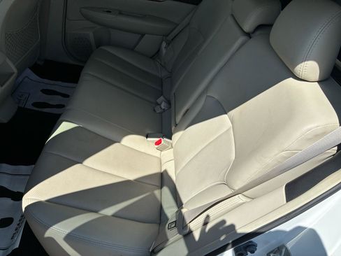 Used 2011 Subaru Outback 2.5i Limited AWD/4WD image 12