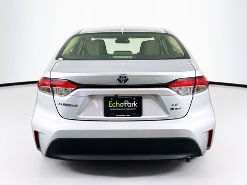 Used 2025 Toyota Corolla LE FWD image 7