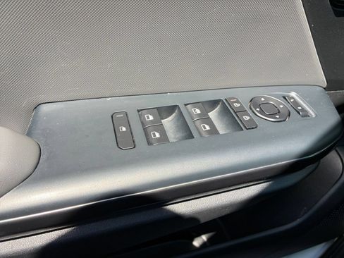Used 2025 Kia K4 FWD image 18