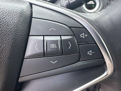 Used 2018 Cadillac XT5 Luxury w/ Driver Awareness Package AWD/4WD image 28