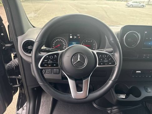 Used 2023 Mercedes-Benz Sprinter 2500 image 16