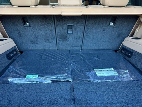 New 2026 Land Rover Range Rover Long Wheelbase SE AWD/4WD image 27