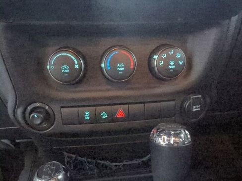 Used 2012 Jeep Wrangler Unlimited Sport AWD/4WD image 13