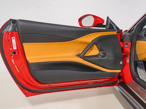 Used 2021 Ferrari 812 GTS RWD image 26