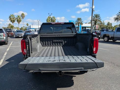 Used 2020 GMC Sierra 1500 SLT image 13