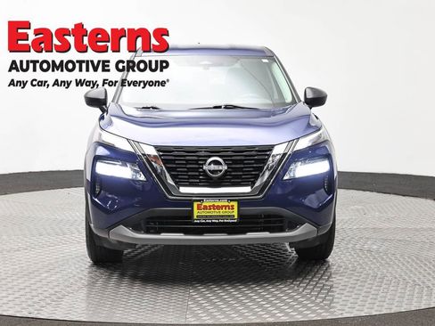 Used 2023 Nissan Rogue S AWD/4WD image 2
