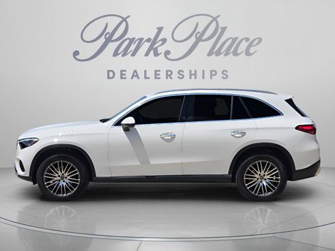 Certified 2025 Mercedes-Benz GLC 300 4MATIC image 2