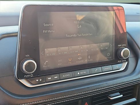 Used 2023 Nissan Rogue S image 23