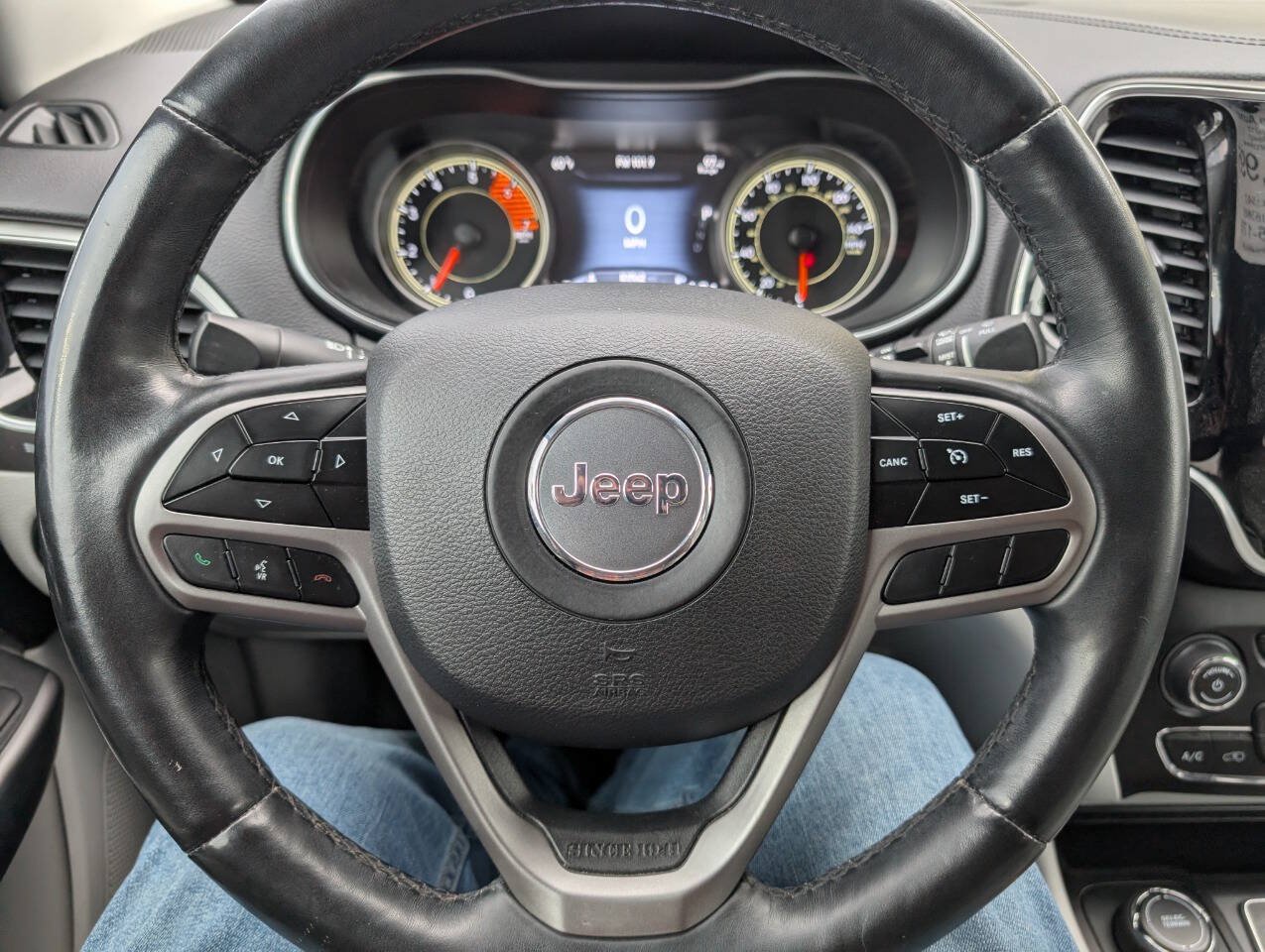 Used 2019 Jeep Cherokee Limited w/ Trailer Tow Group AWD/4WD image 21