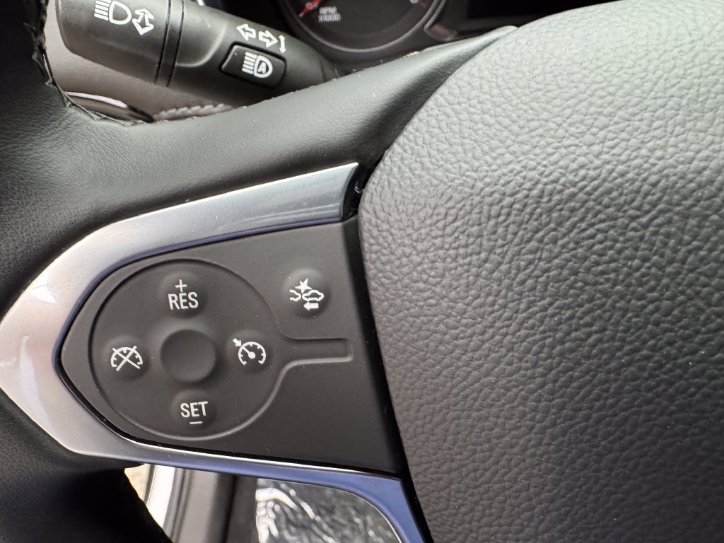 Used 2023 Chevrolet Traverse LT AWD/4WD image 14