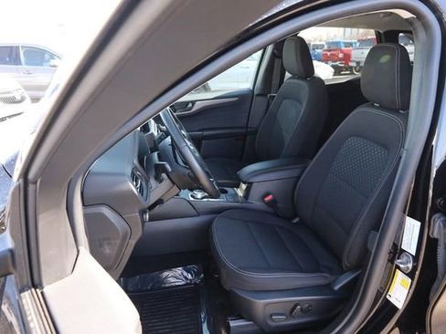 Used 2024 Ford Escape Active w/ Cold Weather Package image 9