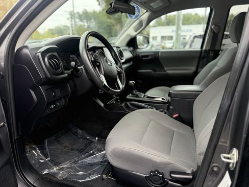 Certified 2021 Toyota Tacoma SR image 14