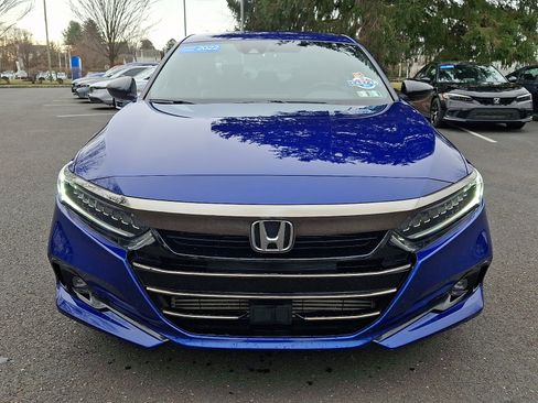 Used 2022 Honda Accord Sport image 2