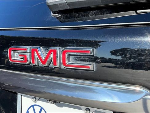 Used 2022 GMC Terrain AT4 image 32