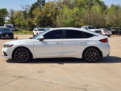 Used 2023 Honda Civic Sport Touring image 4