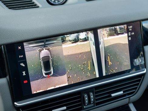 Certified 2023 Porsche Cayenne Coupe image 30