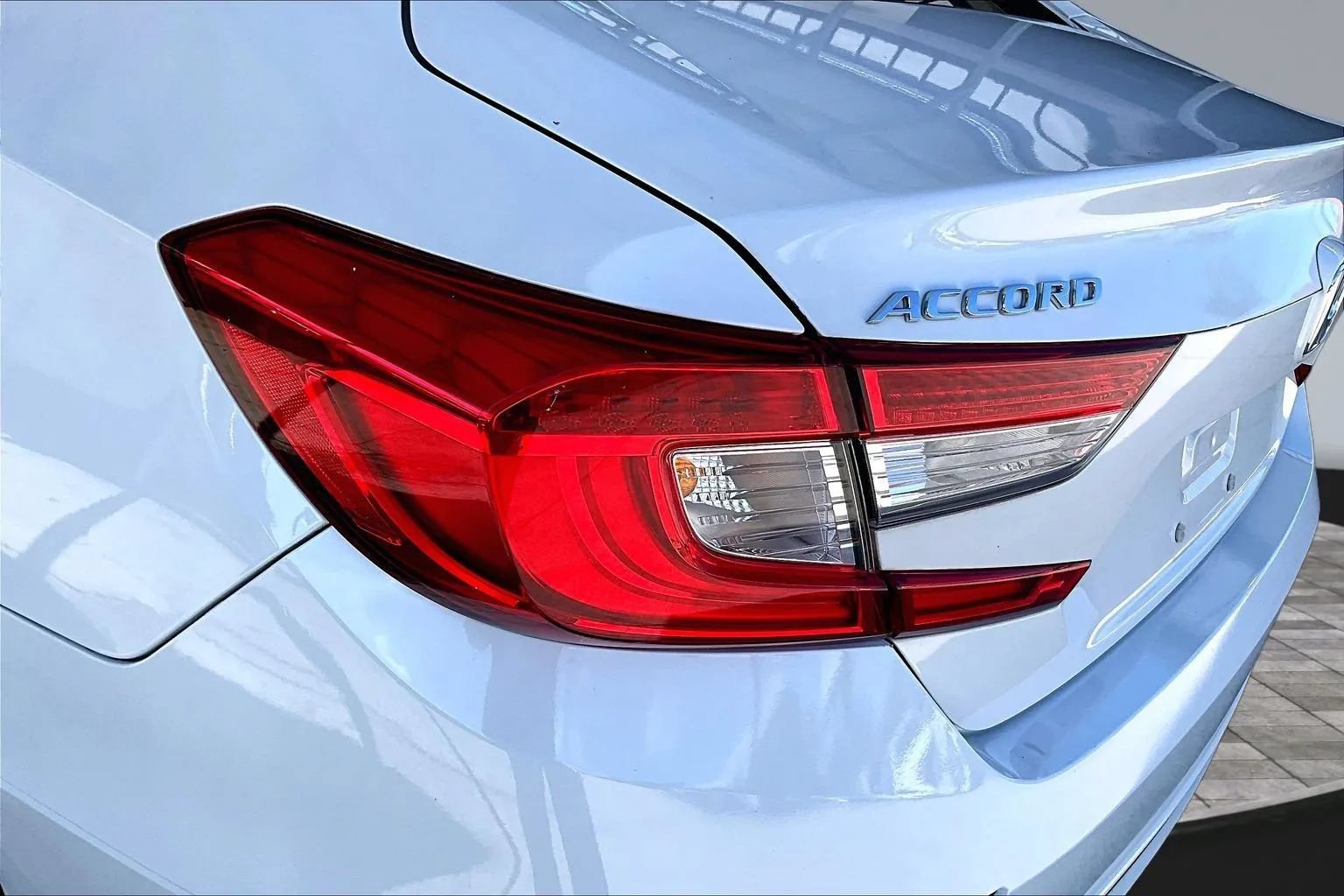 Used 2018 Honda Accord EX-L image 20