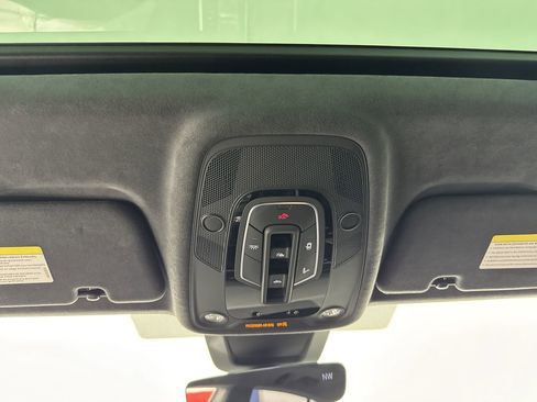 Certified 2025 Audi RS Q8 performance w/ Matte Carbon Package AWD/4WD image 7