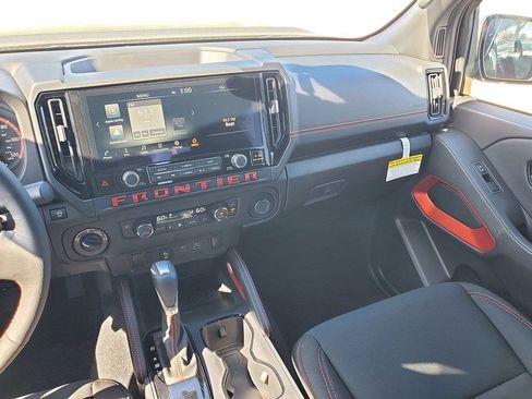 New 2025 Nissan Frontier PRO-4X image 15