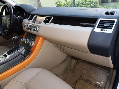 Used 2012 Land Rover Range Rover Sport HSE image 37