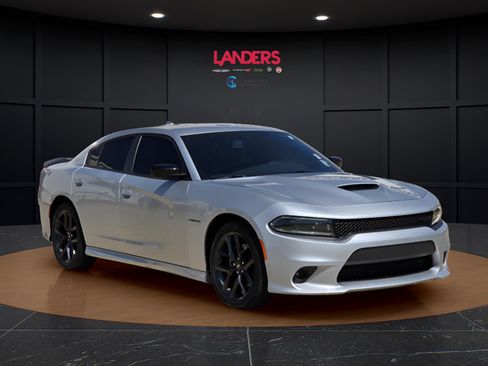 Used 2022 Dodge Charger R/T w/ Blacktop Package RWD image 5