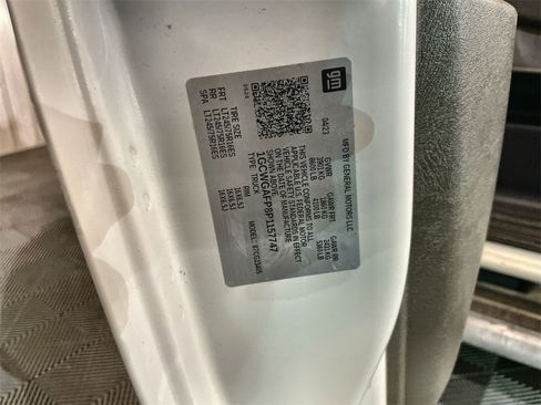 Used 2023 Chevrolet Express 2500 w/ Driver Convenience Package image 28