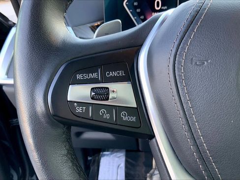 Used 2025 BMW X5 xDrive50e image 23