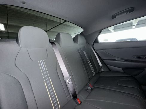 Used 2025 Hyundai Elantra Sport FWD image 26