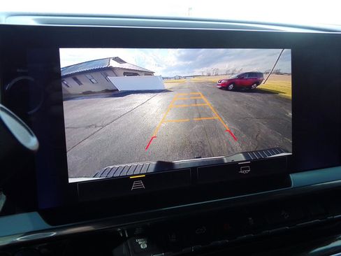 Used 2025 Chevrolet Silverado 2500 LT image 18