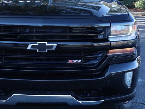 Used 2018 Chevrolet Silverado 1500 LT w/ All Star Edition image 25