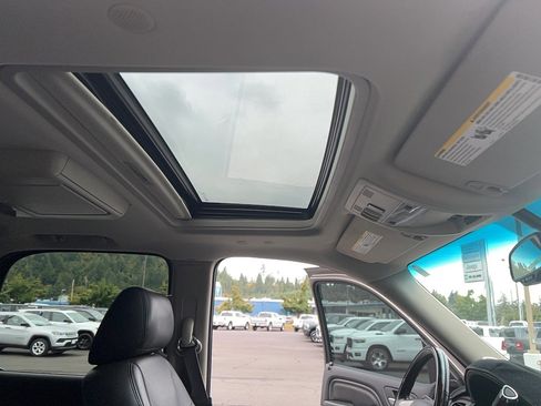 Used 2013 GMC Yukon Denali image 47