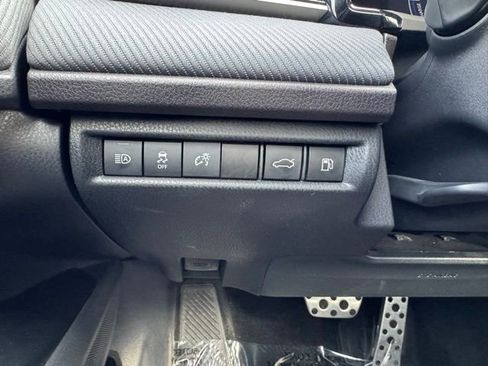 Certified 2025 Toyota Camry SE image 28