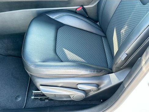 New 2026 Jeep Compass Latitude image 13