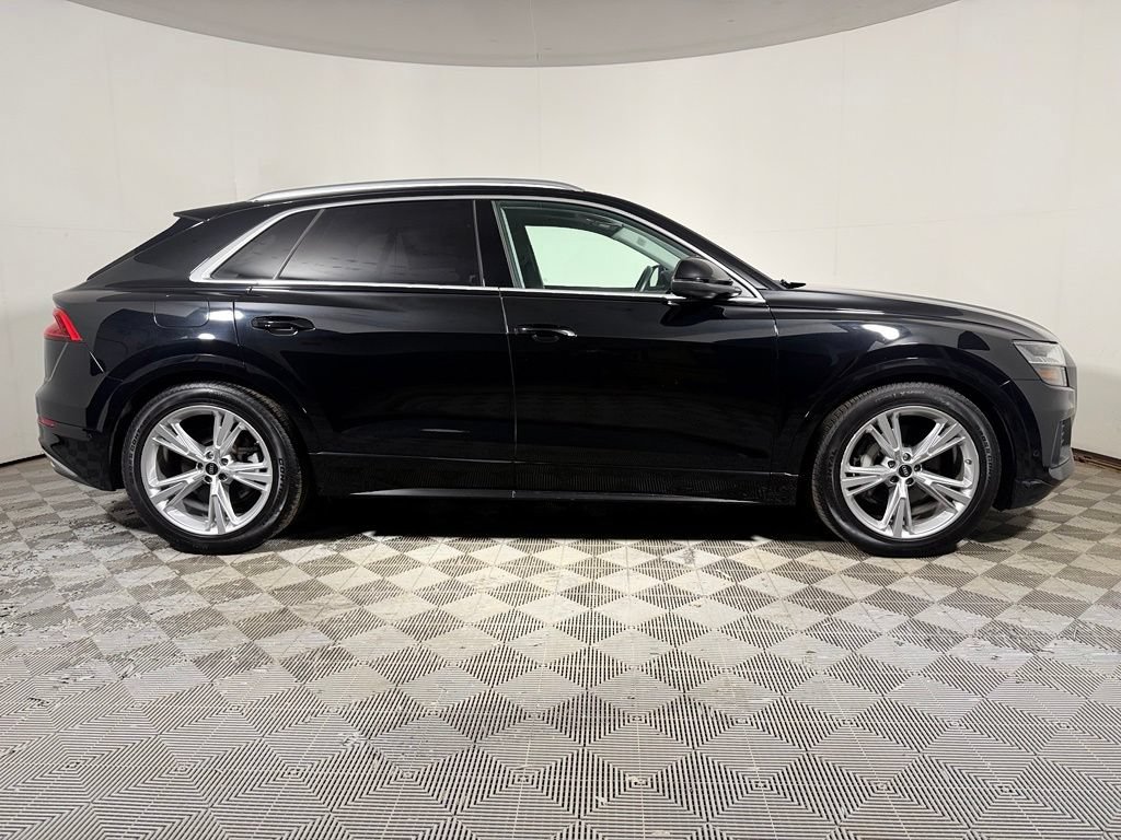 Used 2023 Audi Q8 Prestige AWD/4WD image 8