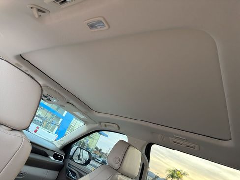 Used 2023 GMC Yukon XL Denali image 29