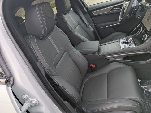 New 2026 Jaguar F-PACE R-Dynamic S image 30