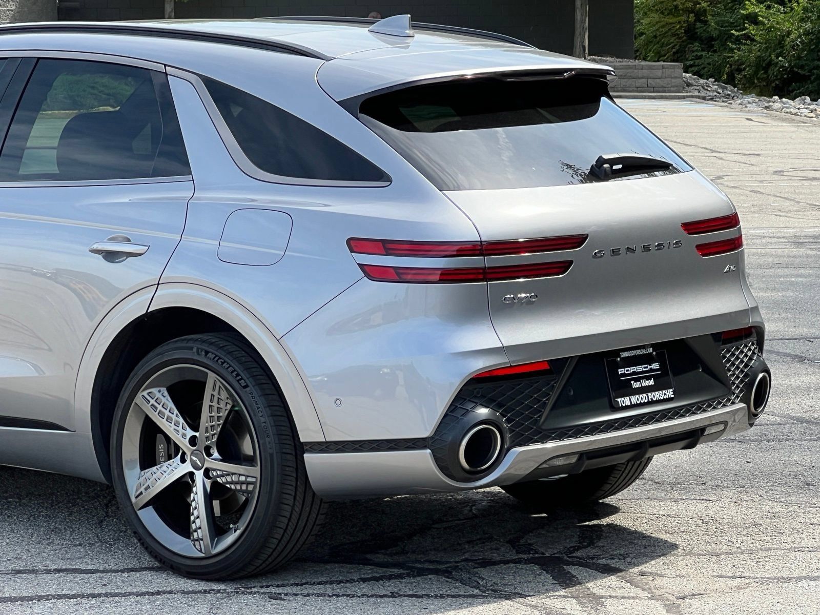 Used 2023 Genesis GV70 2.5T w/ Sport Prestige Package AWD/4WD image 9