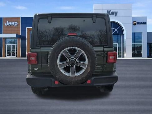 Used 2021 Jeep Wrangler Unlimited Sahara w/ Uconnect 4C Nav & Sound Group image 4